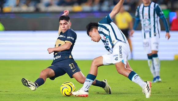 Piero Quispe fue titular en el Pumas vs. Pachuca. (Foto: Getty Images)