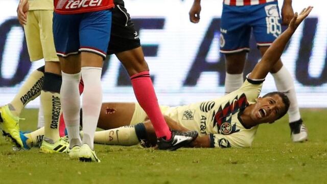 Y no tardó en borrarlo: el polémico tuit de Chivas que describió la lesión de Briseño a Gio dos Santos