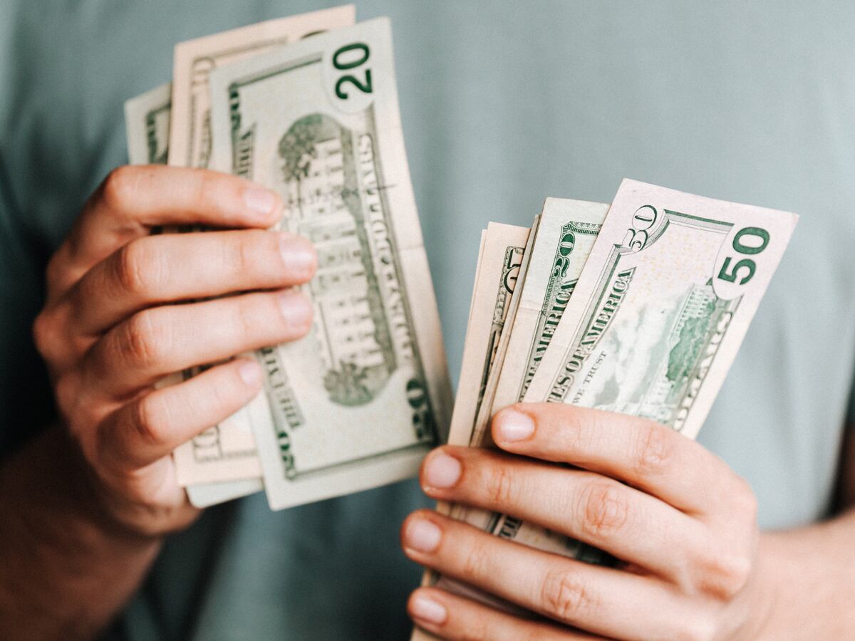 Como una medida de protección, los bancos de Estados Unidos han decidido emitir un reporte en caso se realice un depósito de más de 10 mil dólares (Foto: Pexels)