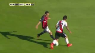 Lo mejor del día: el doble 'caño' de Belluschi en tres segundos a dos de River Plate [VIDEO]