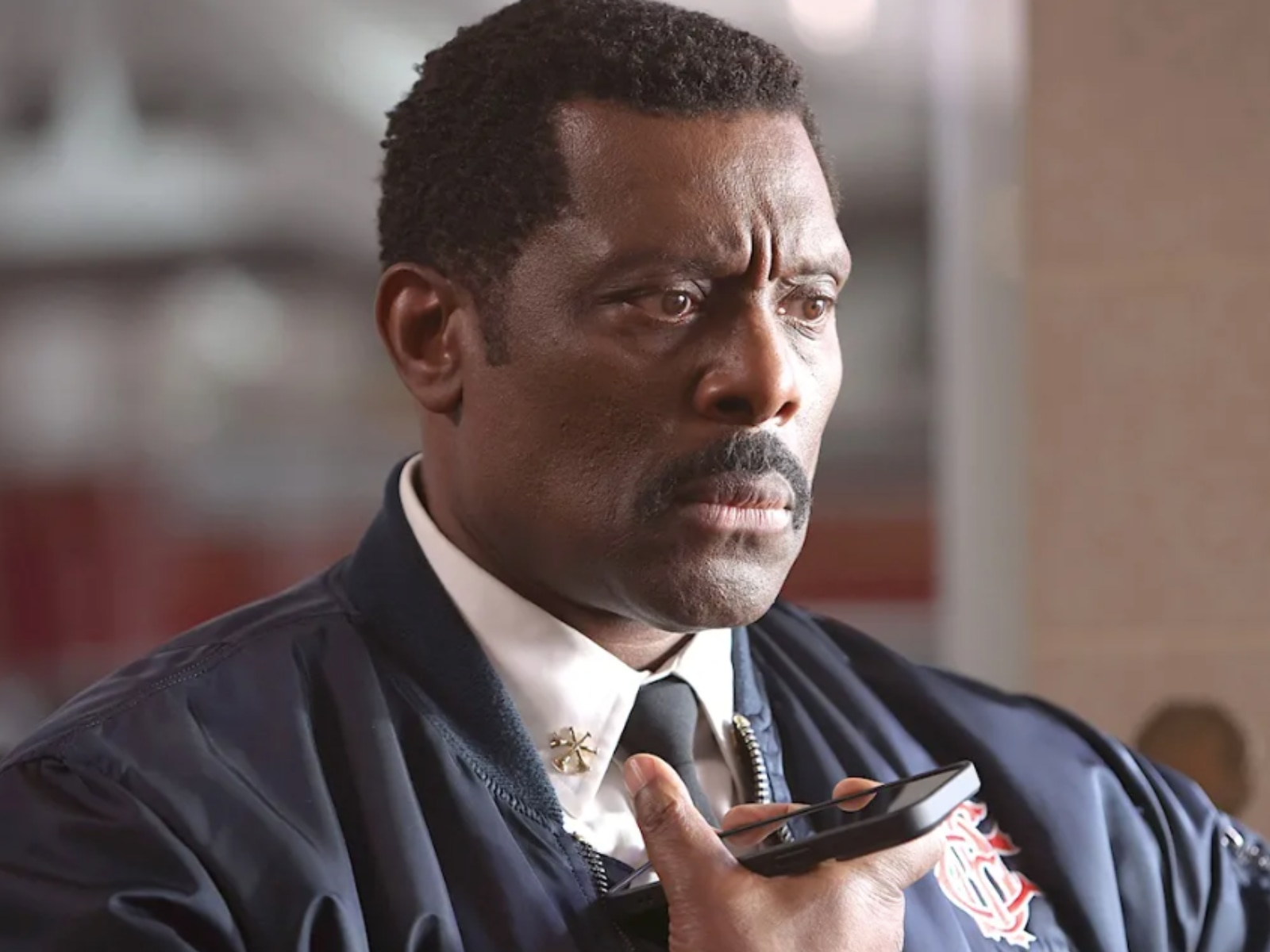 En la serie de NBC, Eamonn Walker ha dado vida al jefe adjunto Wallace Boden del Departamento de Bomberos de Chicago (Foto: Universal Television)