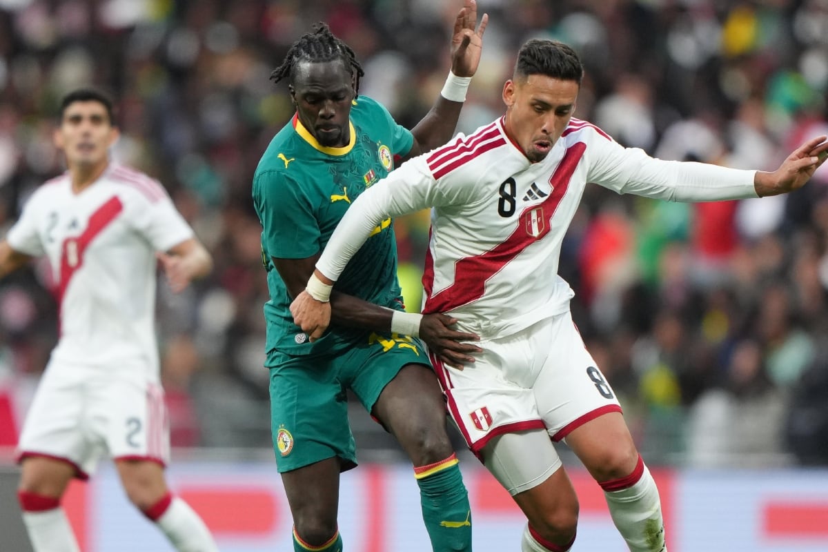 Perú cayó 2-0 ante Senegal en el primer partido de Mano Menezes como técnico. (Crédito: FPF).