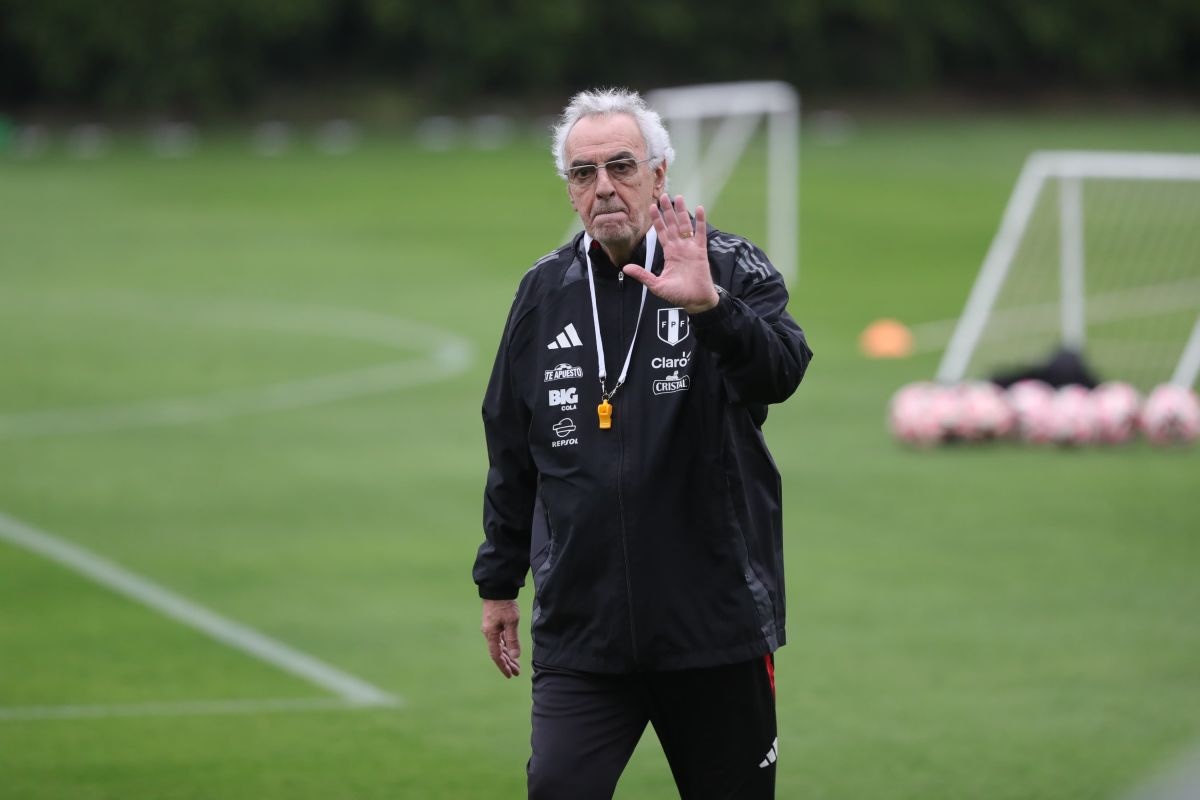 Jorge Fossati todavía no registra un triunfo con Perú en partidos oficiales. (Foto: GEC)