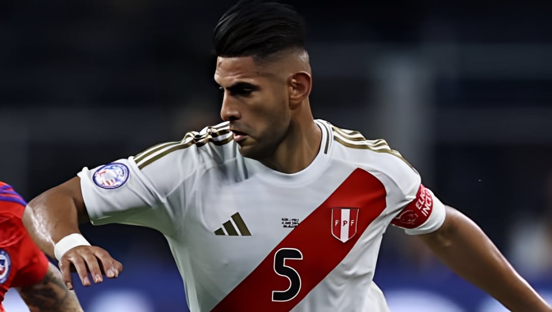 Carlos Zambrano se perfila como titular frente a Uruguay. (Foto: Getty Images)