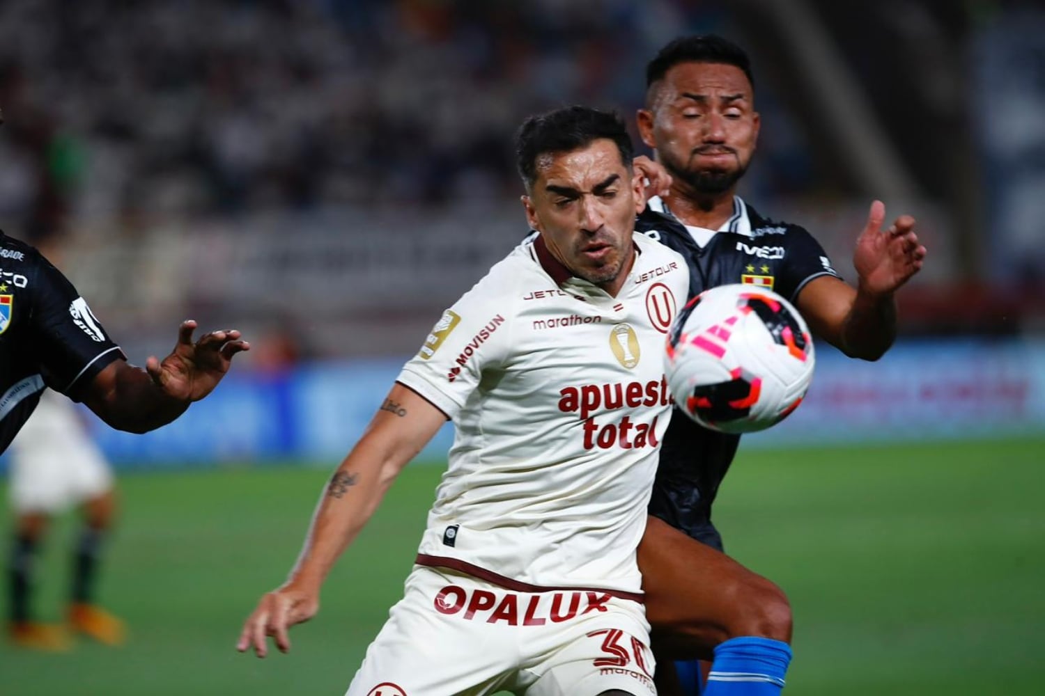 Lisandro Alzugaray debutó con Universitario de Deportes en el triunfo 2-0 ante ADT por la Liga 1. (Foto: Fernando Sangama / GEC)