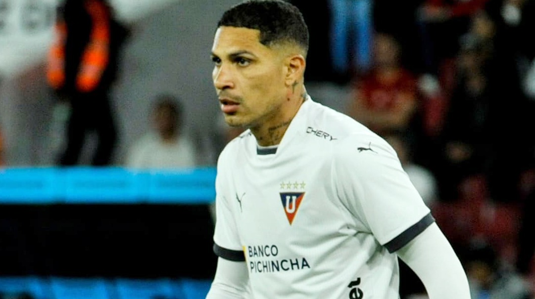 Paolo Guerrero tiene contrato con LDU hasta fin de año (Foto: Facebook Liga).