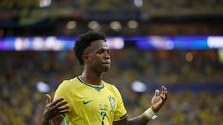¡Vini no perdona! Doblete y samba para el 2-0 de Brasil ante Escocia
