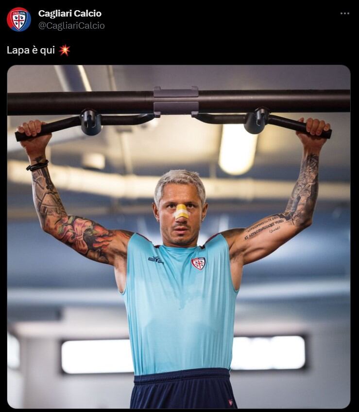 Gianluca Lapadula retornó a los entrenamientos de Cagliari, de cara al inicio de la Serie A. (Foto: Twitter)