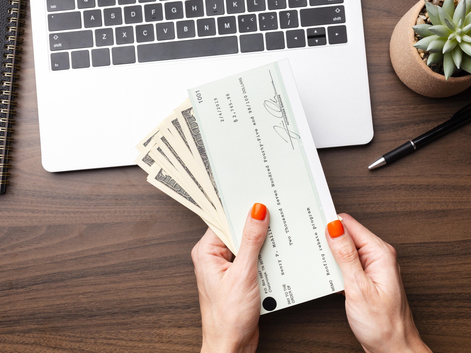 Los cheques de estímulo en Texas permiten a los ciudadanos del condado de Harris enfrentar la crisis económica (Foto: Freepik.es)