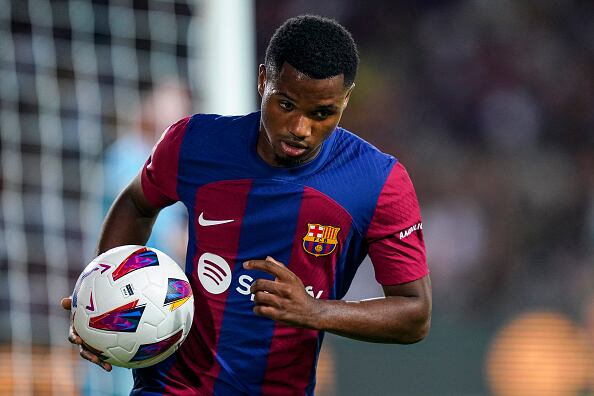Ansu Fati tiene contrato con el FC Barcelona hasta el 2027. (Foto: Getty Images)