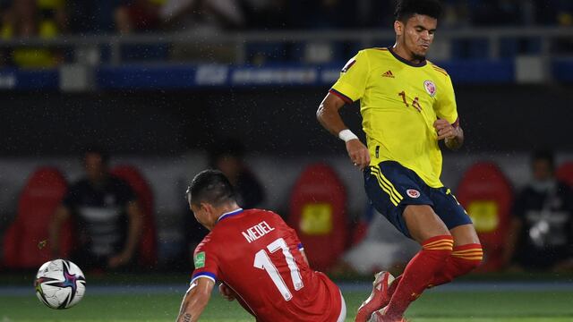 Chile perdió 3-1 ante Colombia y se complica en las Eliminatorias