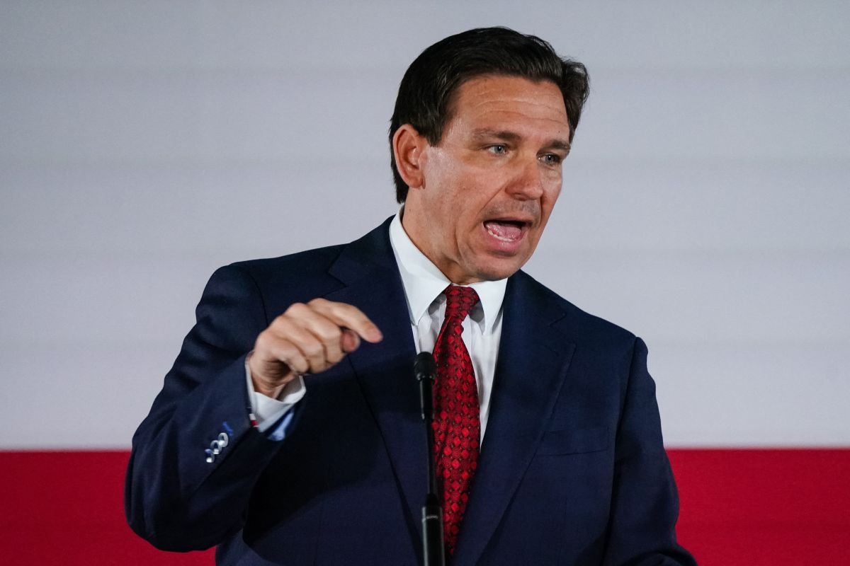 El gobernador de Florida y aspirante a presidente de 2024, Ron DeSantis, aprobó más de 200 leyes (Foto: AFP)
