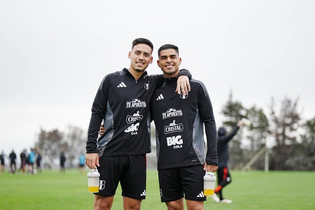 Selección Peruana cumplió su tercer día de entrenamientos en Montevideo ya con el equipo completo. (Foto: FPF)