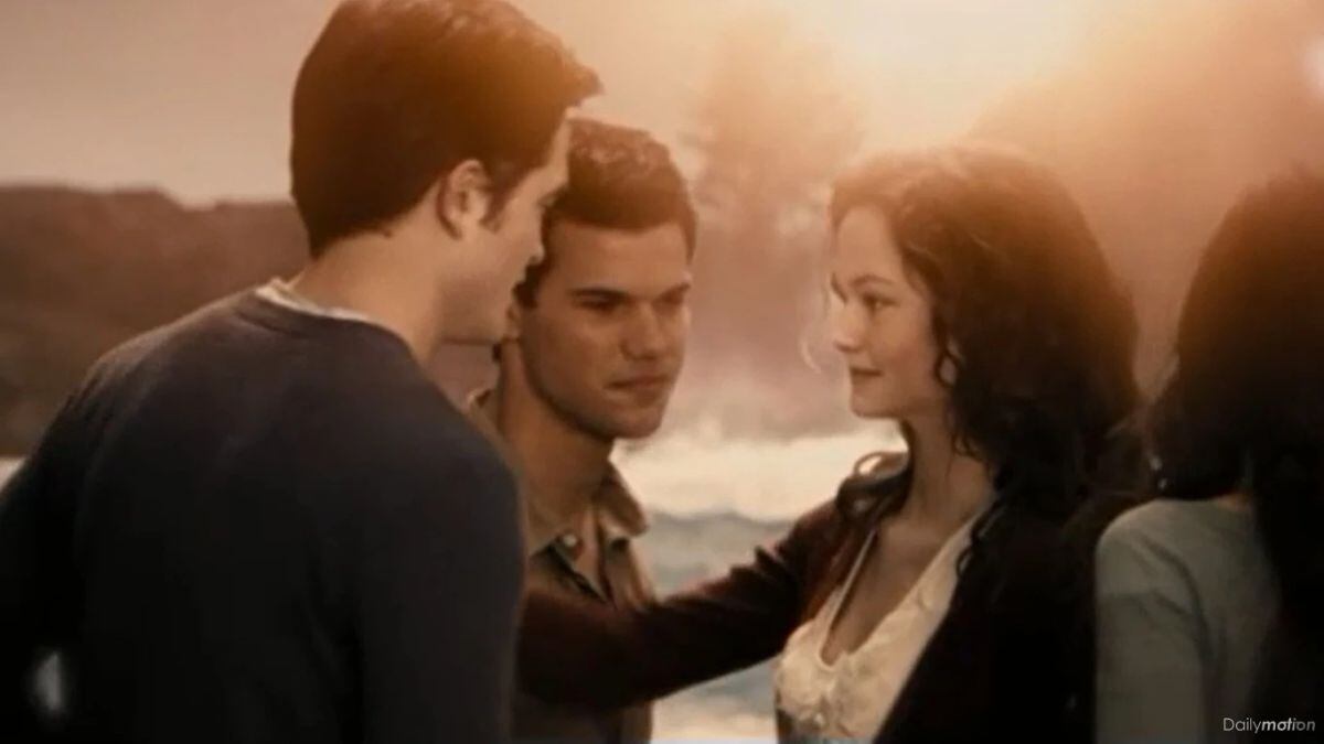 Jacob y Renesmee al final de la película de "Crepúsculo" (Foto: Summit Entertainment)