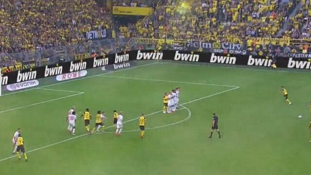 Nace una estrella: así fue el espectacular ‘hat trick’ de Álcacer que da la punta al Dortmund [VIDEO]