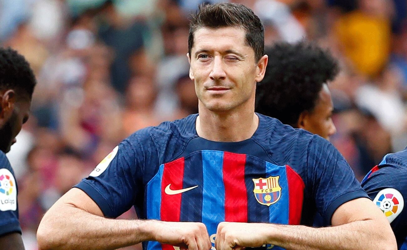 Robert Lewandowski juega su segunda temporada en el Barcelona. (Foto: Agencias)