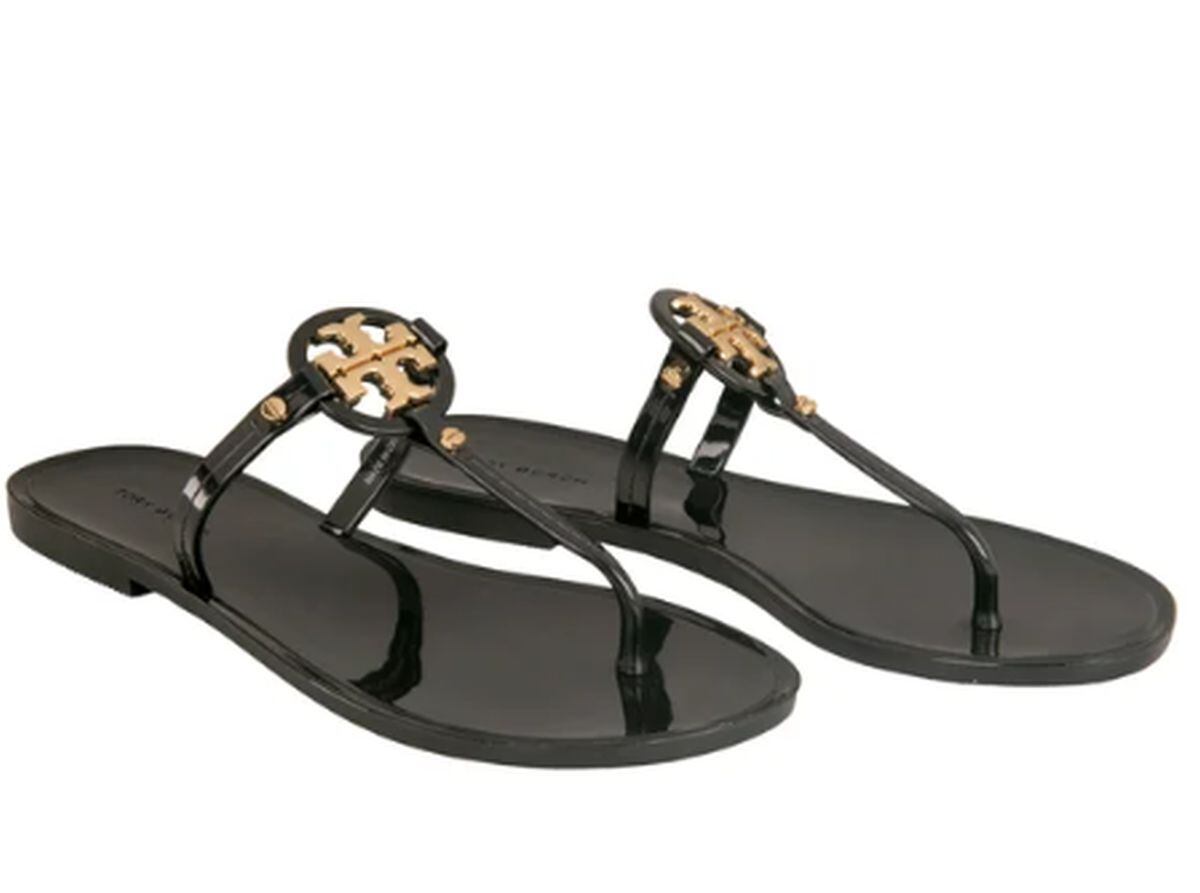Sandalia Mini Miller de Tory Burch. (Foto: Costco)