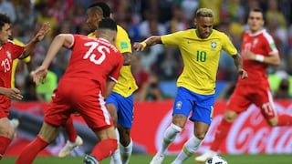 Un buen defensor: Neymar salvó a Serbia de un gol seguro en insólita jugada en Rusia 2018