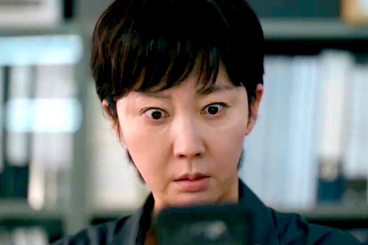 Yum Jung-ah como Mi-seon en la película surcoreana "Misiones cruzadas" (Foto: Netflix)