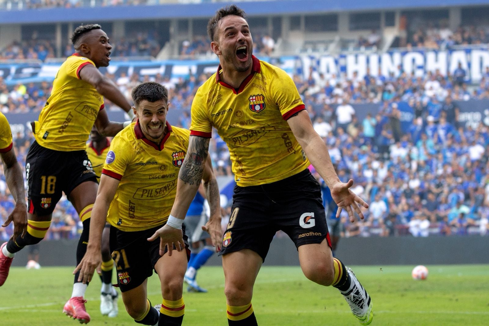 Barcelona goleó a domicilio a Emelec en una jornada de la LigaPro. (Foto: @hectornr_ph)