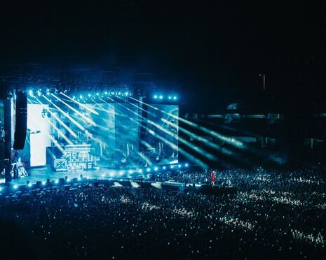 Saiko presentó show de lujo: se lució con J Balvin y superó a Taylor Swift