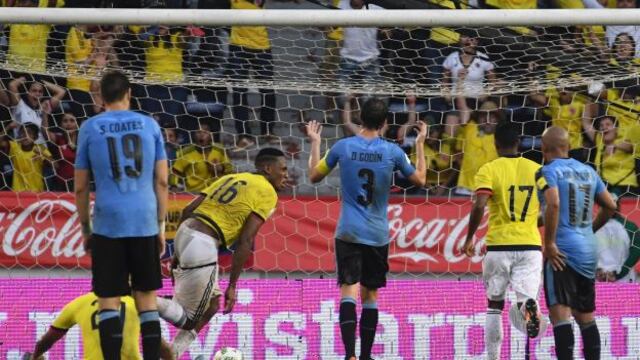 ¿Cuánto tiempo tuvo que pasar para que a Uruguay le anoten dos goles de cabeza?