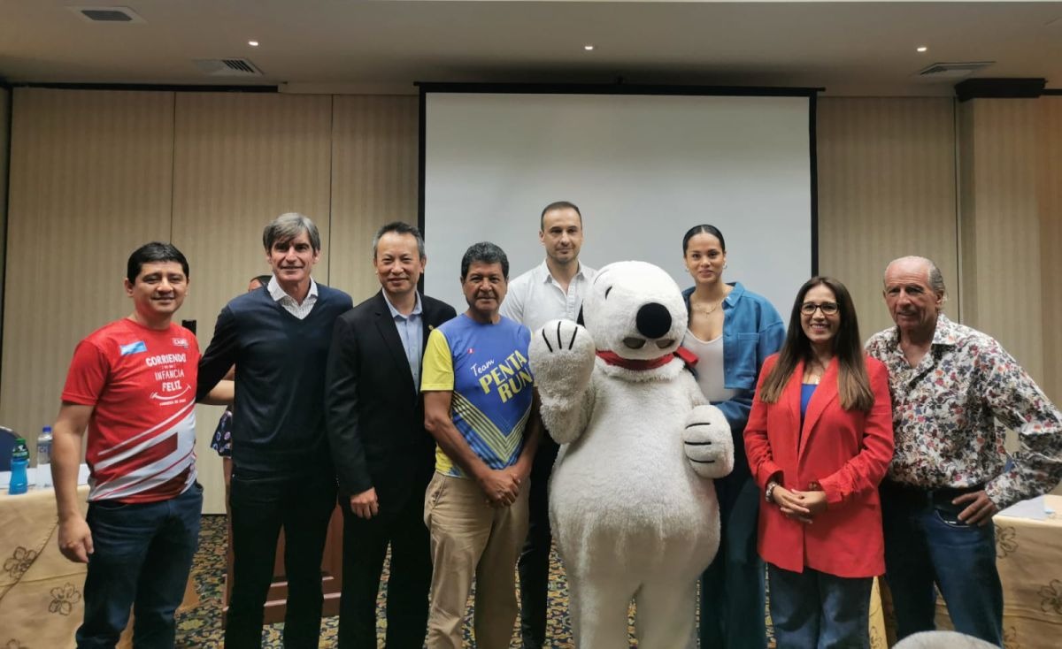 En la conferencia estuvieron presentes también Robert Aphang, Presidente de Aldeas Infantiles SOS, Nancy Martínez, Directora Nacional, y los Embajadores SOS, Óscar Ibáñez y Jorge Arriola. (Foto: Difusión)
