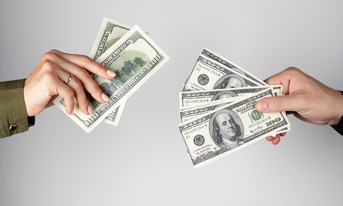 Esta pareja no pudo cobrar el dinero de la lotería por una curiosa razón. (Foto: Freepik)