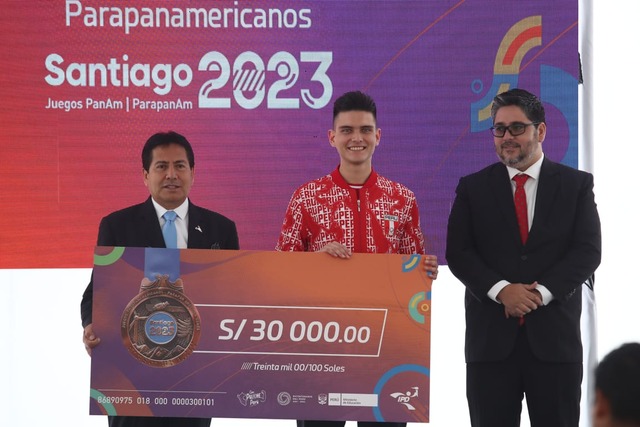 El IPD premió a los deportistas y paradeportistas que ganaron medallas en Santiago 2023. (Foto: Jorge Cerdan / GEC)