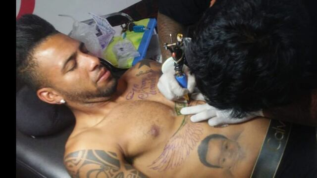Universitario de Deportes: Alexi Gómez luce nuevos tatuajes [FOTOS y VIDEO]