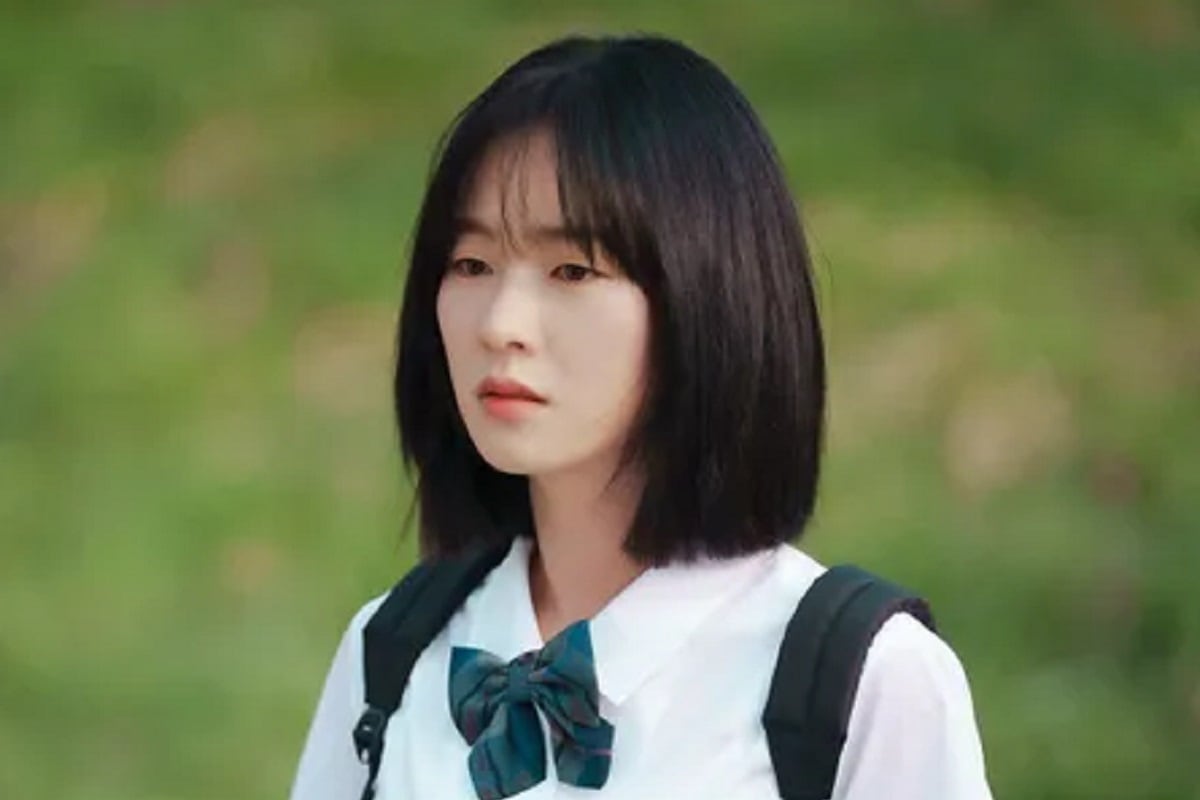 Jeon Yeo-been como Han Jun-hee/Kwon Min-ju en la serie surcoreana "Tu tiempo llama" (Foto: Netflix)