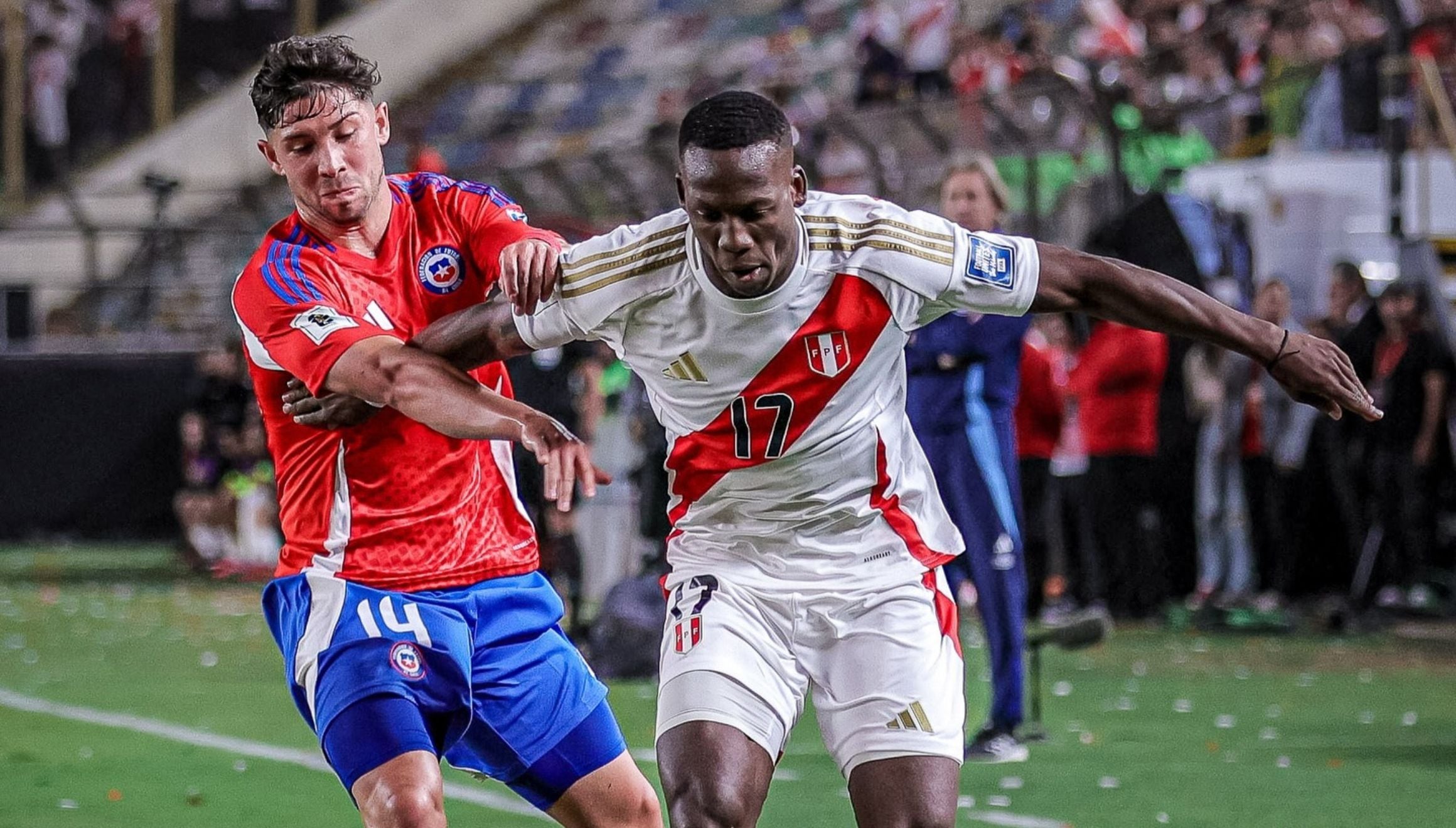 Perú y Chile empataron 0-0 por la Jornada 11 y siguen en el sótano de la tabla de las Eliminatorias Sudamericanas para la Copa Mundial 2026. | Crédito: @labicolor / Instagram