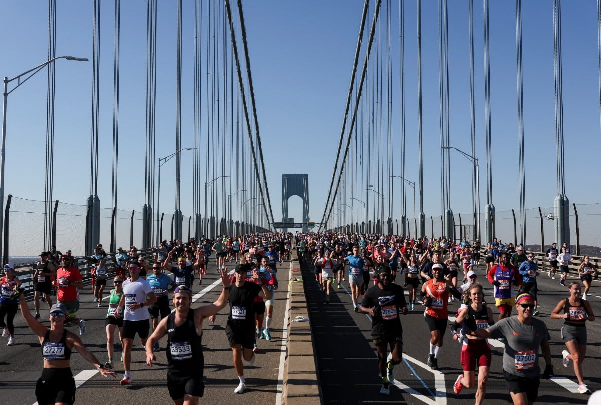 Si no fuiste seleccionado, aún existen alternativas para asegurar un lugar en el Maratón de Nueva York 2026. | Crédito: ANGELA WEISS / AFP