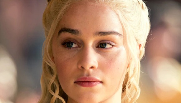 Emilia Clarke, quien fue una de las protagonistas de “Game of Thrones”, admitió qué aún no ha visto “House of the Dragon” (Foto: HBO)
