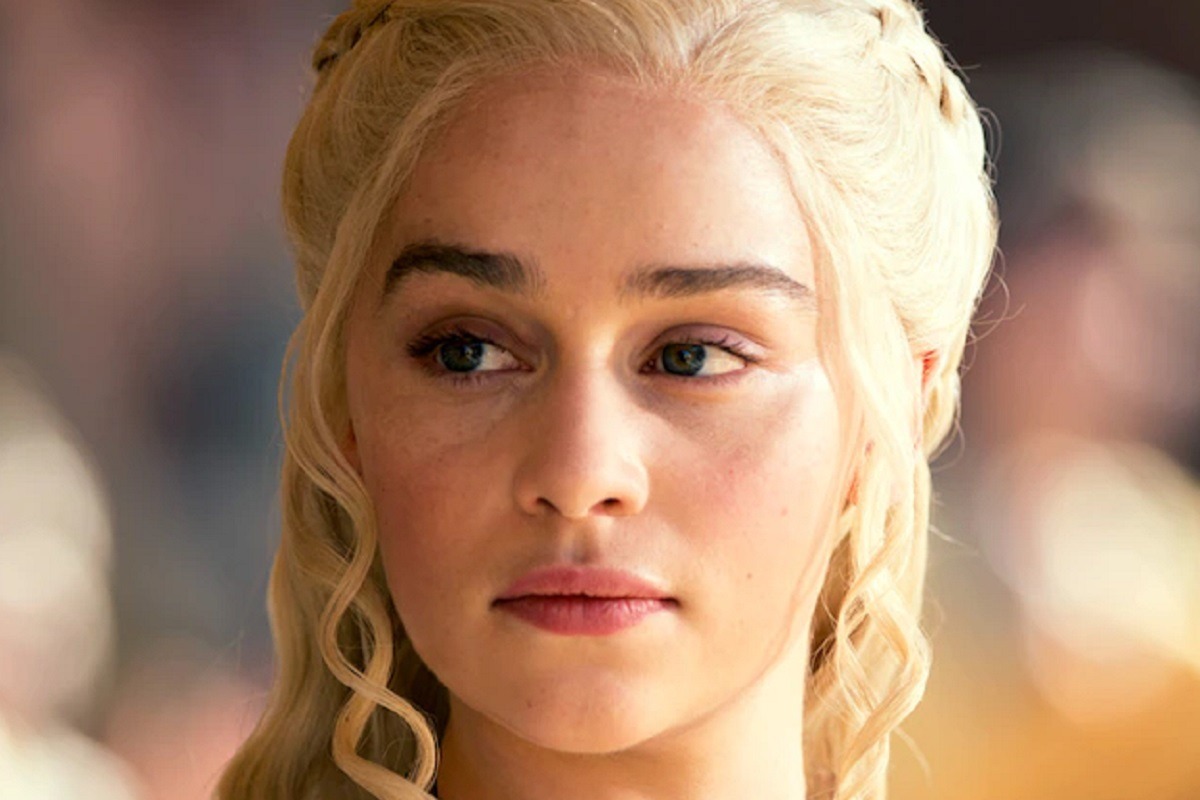 Emilia Clarke, quien fue una de las protagonistas de “Game of Thrones”, admitió qué aún no ha visto “House of the Dragon” (Foto: HBO)