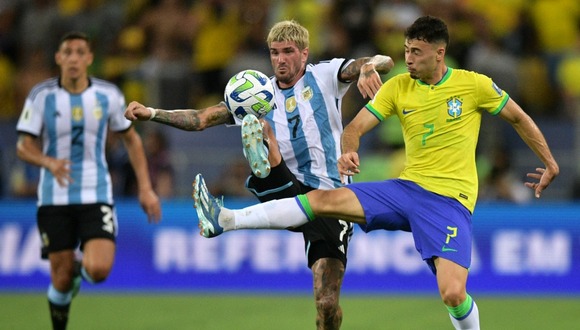 Argentina juega contra Brasil por la fecha 6 de las Eliminatorias 2026. (Foto: Conmebol).