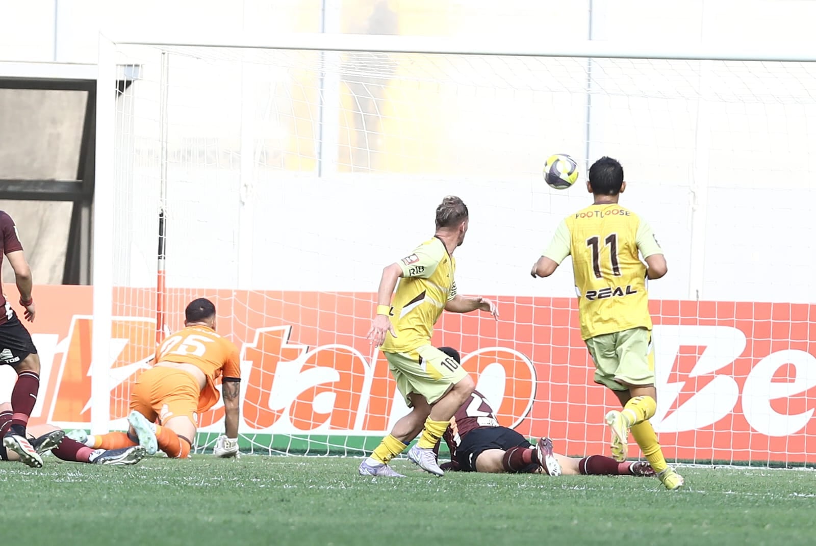 Juan Pablo II College dio el golpe y derrotó a Universitario de Deportes en Lima en el Torneo Apertura. (Foto: GEC)