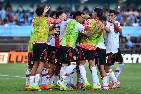 Canales de TV para ver hoy River vs. Blooming: horarios