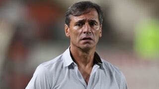 Con la mano de Bustos: el 3-5-2 de Universitario, ¿por qué funciona tan bien y qué debilidades tiene?