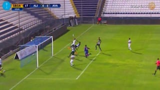 Alianza Lima: Miguel Araujo sufrió 'baile' de Mauricio Montes, pero se recuperó para evitar gol [VIDEO]