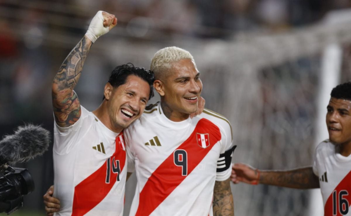 Paolo Guerrero marcó de penal el 4-1 ante República Dominicana en el Monumental | Foto: Julio Reaño /@photo.gec