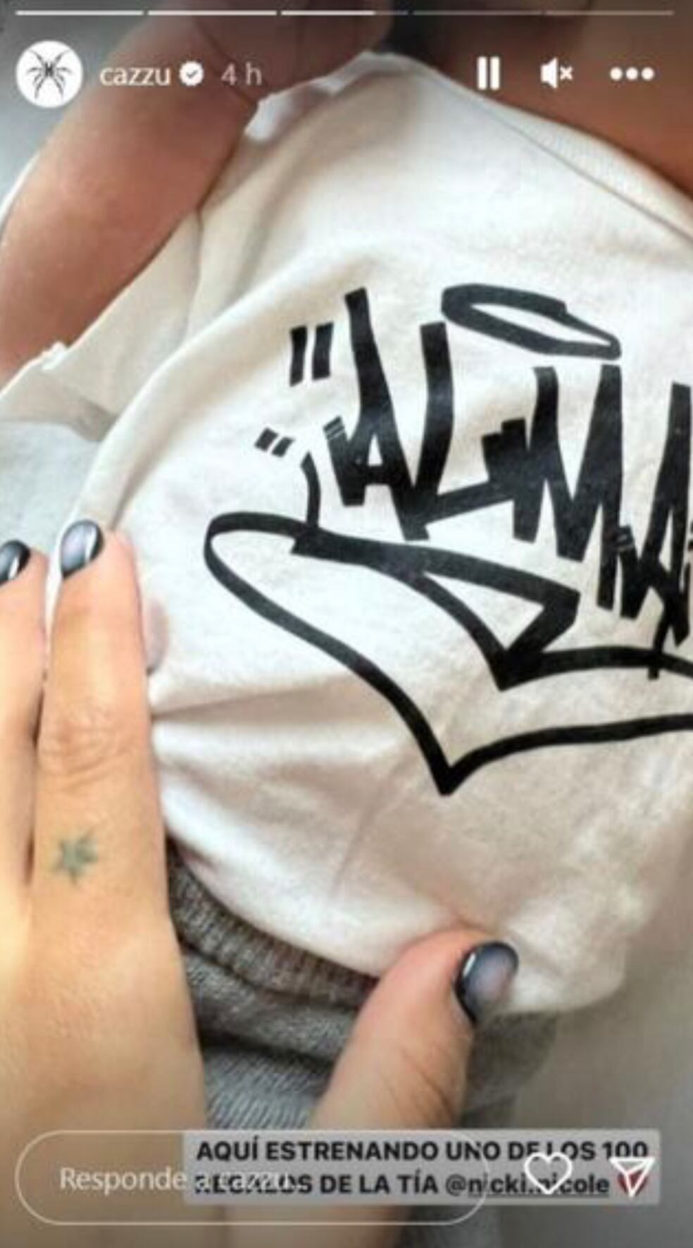 La rapera habría dejado ver el nombre de su hija (Foto: Cazzu / Instagram)