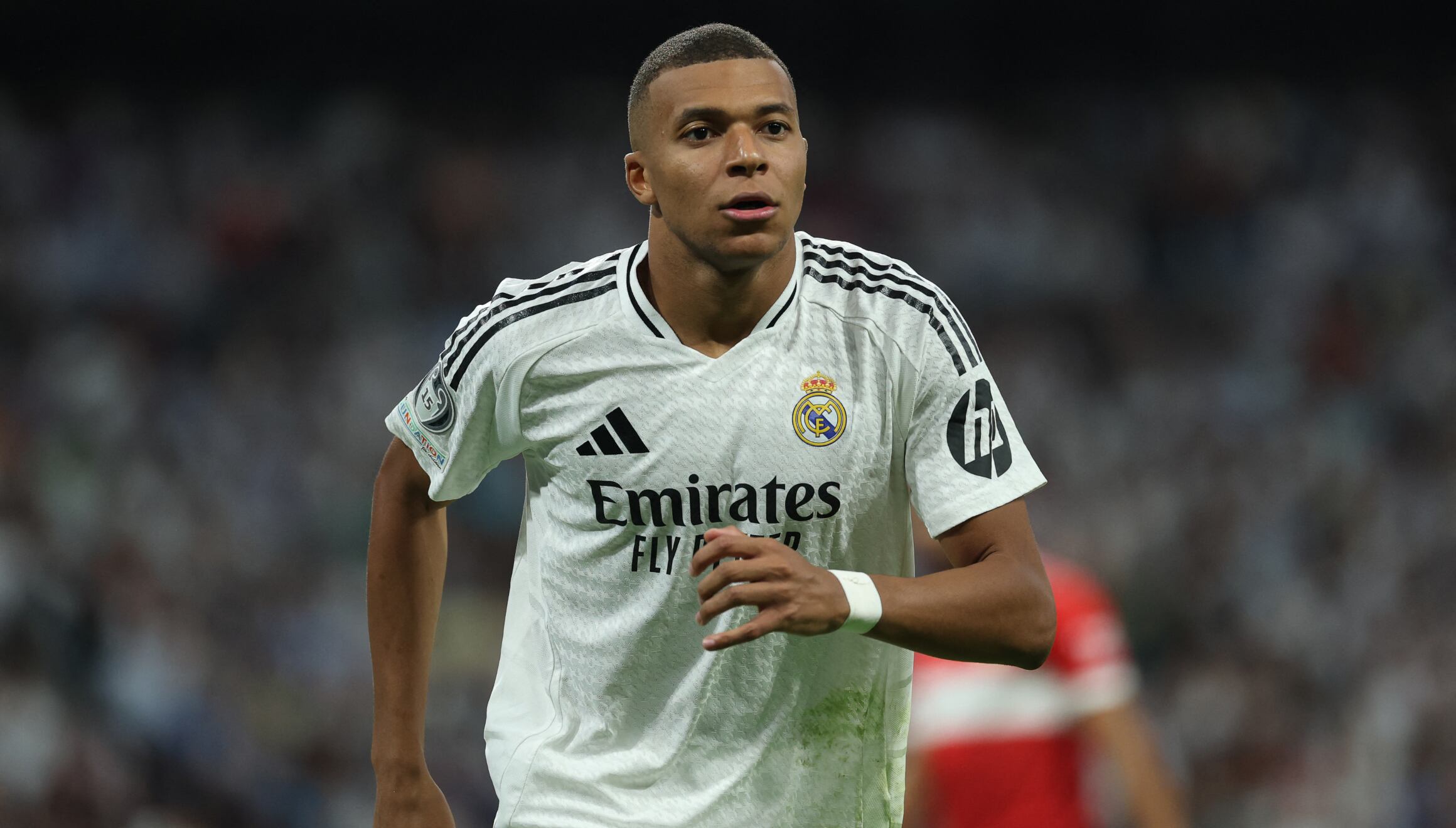 Mbappé será el gran ausente del derbi de Madrid por una lesión muscular. (Foto: AFP)