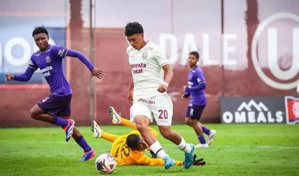Hiroshi Mejía se destacó en los torneos de menores con camiseta de Universitario.