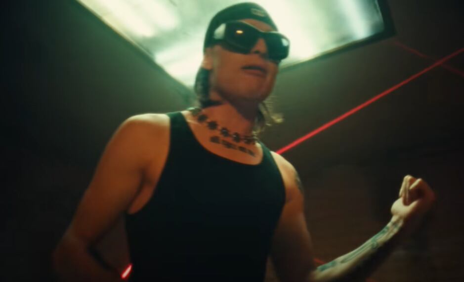 Peso Pluma interpreta "Peligro", la canción oficial de "Call of Duty: Modern Warfare III" (Foto: Call of Duty / Youtube)