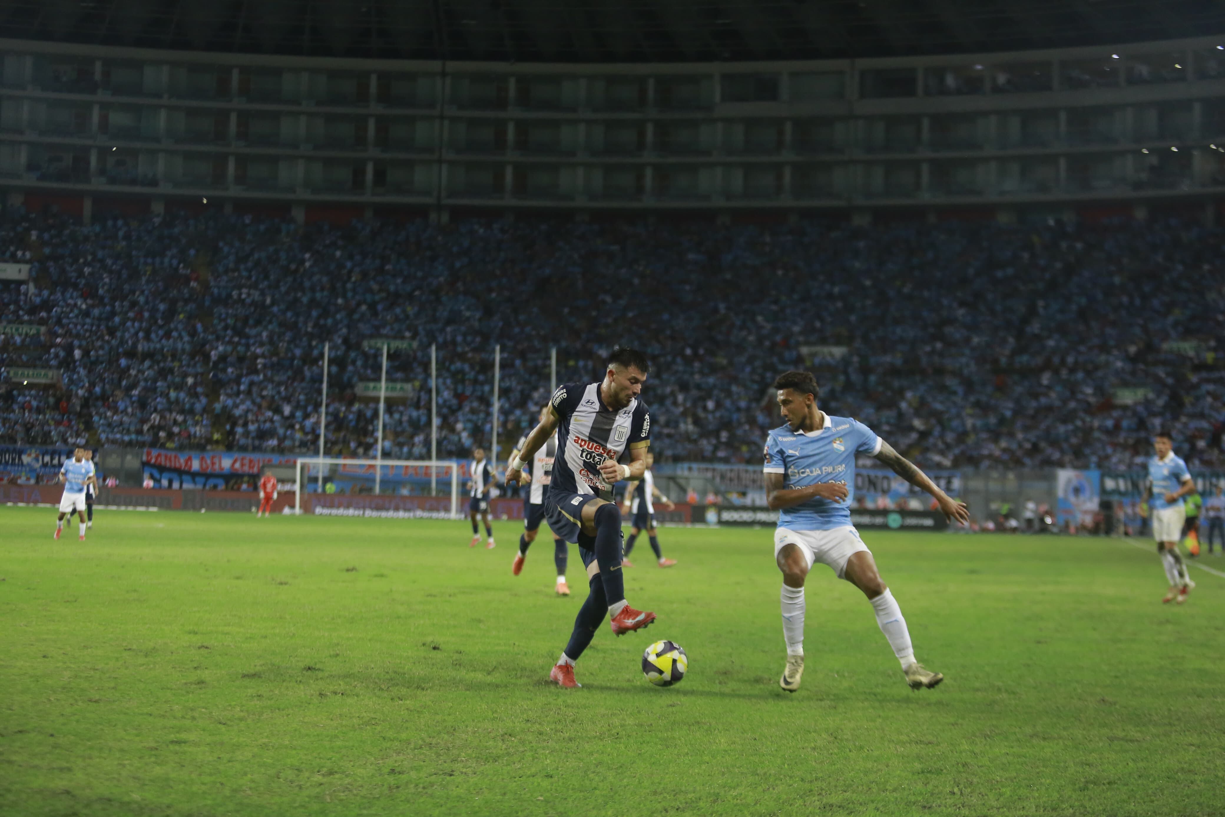 Alianza Lima venció a Sporting Cristal en su visita al Estadio Nacional. (Foto: GEC)