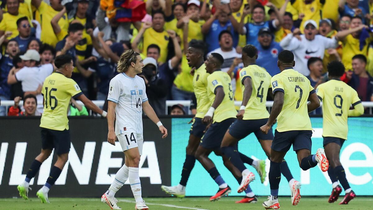 Uruguay y Ecuador se vuelven a enfrentar en Eliminatorias 2026. (Foto: EFE)