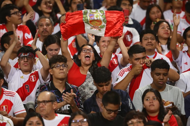 Cientos de hinchas de la Selección Peruana se congregaron en Matute para el duelo ante Nicaragua. (Foto: Jesús Saucedo / @photo.gec)