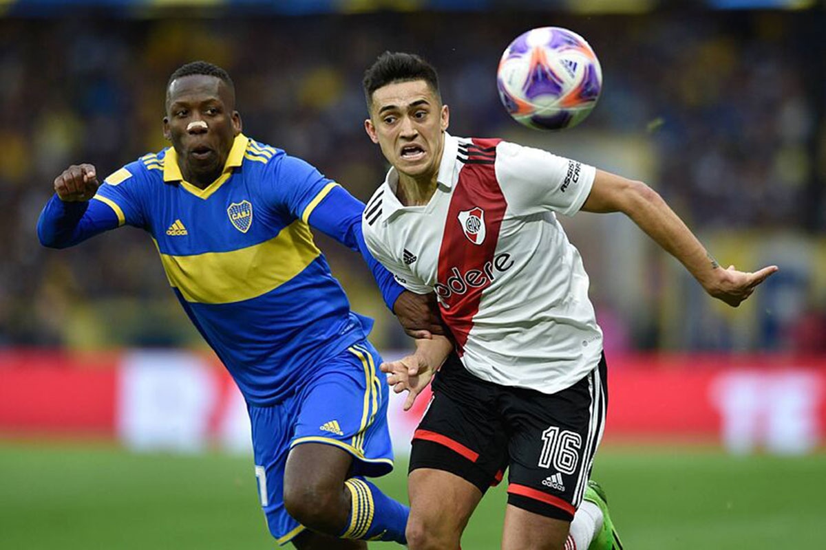 Desde el Más Monumental, River recibe a Boca Juniors por la fecha 7 de la Copa de la Liga. Conoce qué canales TV transmitirán el superclásico argentino este 25 de febrero. (Foto: AFP)