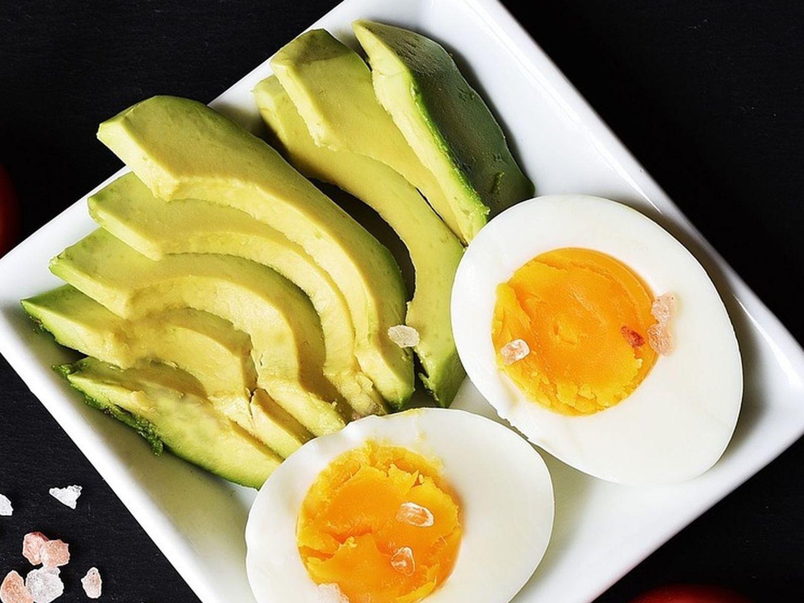 Esta imagen te muestra algunos de los alimentos que debes comer si quieres adelgazar sin hacer dieta. (Foto: zuzyusa / Pixabay)